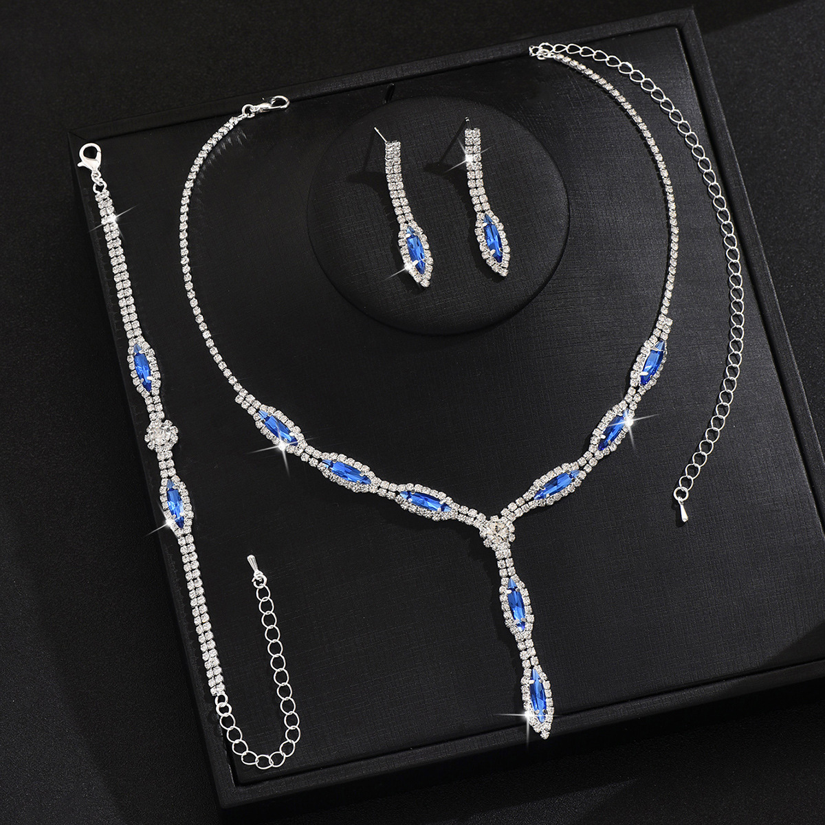 Sapphire blue suite in gift box